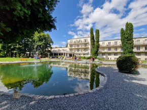 Hotel Palace - KÚPELE SLIAČ, Sliač